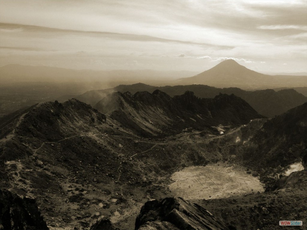Gunung Sibayak (2094m)