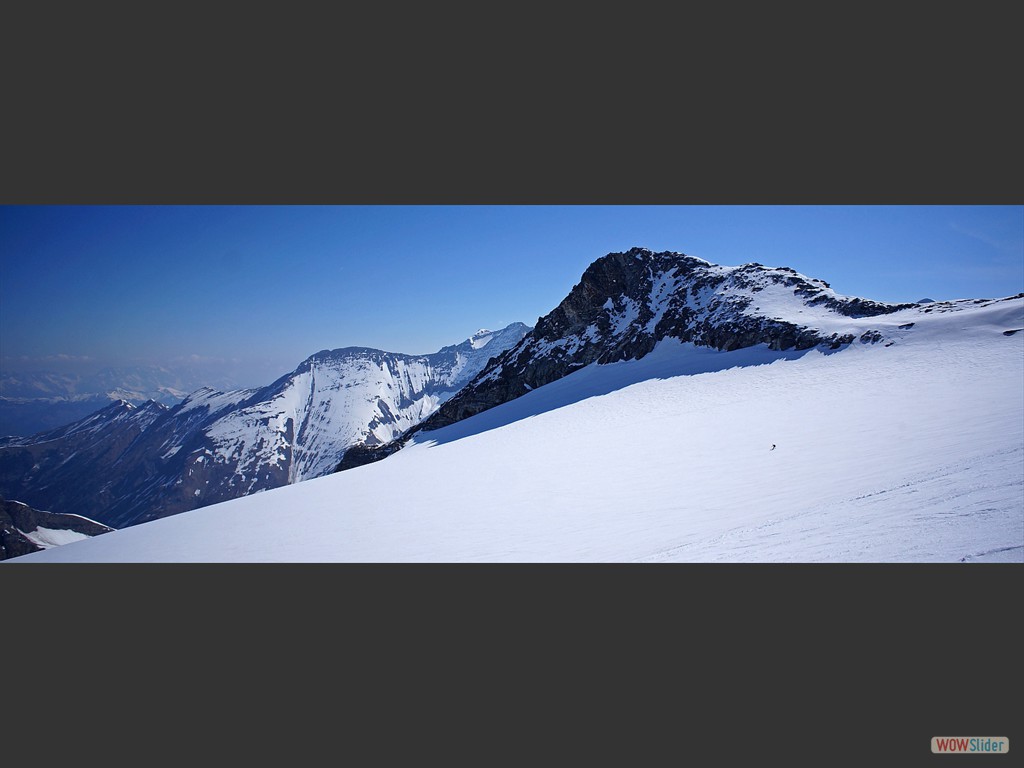 Einsamer Skifahrer auf dem Hocheiser-Kees.
